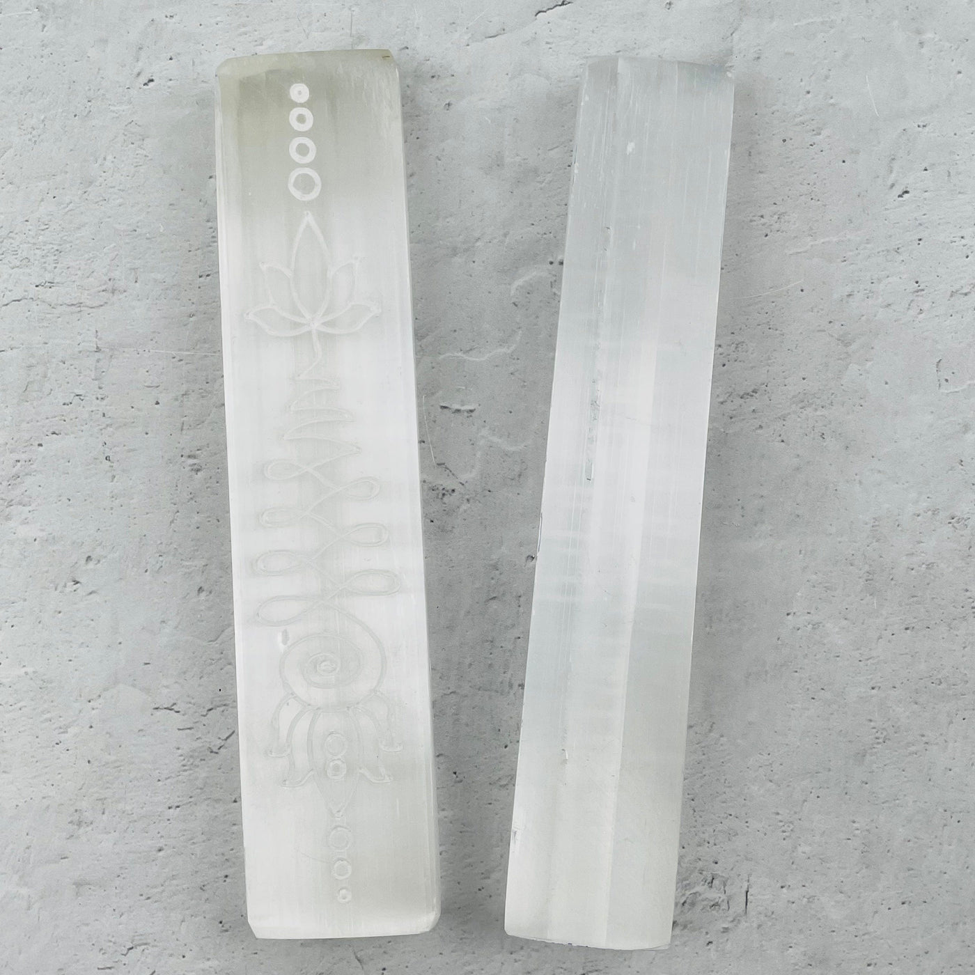front and back side of the selenite bar 