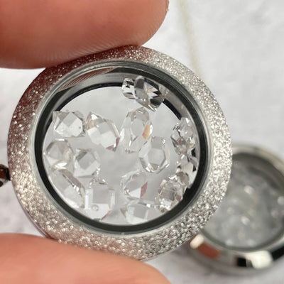 close up of the herkimer diamonds 