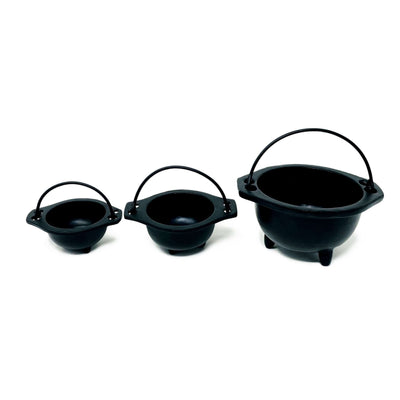 Black Cauldrons with Handles - Cauldron Set of 3 on a table
