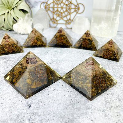 Orgone Pyramid - Tigers Eye Chips Reiki Metaphysical Wire Wrapping Pyramid- (RK17-31)