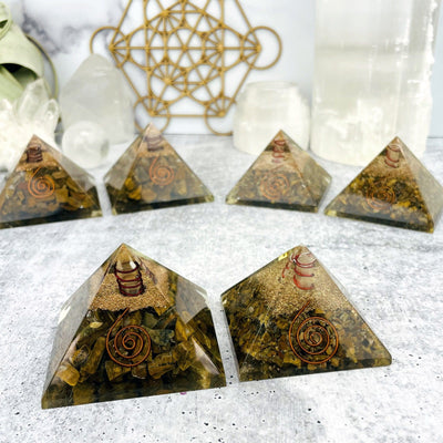 Orgone Pyramid - Tigers Eye Chips Reiki Metaphysical Wire Wrapping Pyramid- (RK17-31)