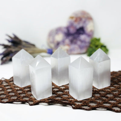 many selenite square points on display for possible variations