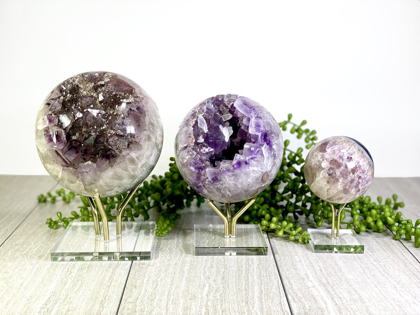 Three Crystal Sphere Display Stand Acrylic Crystal Holderholding amethyst druzy spheres (spheres not included)