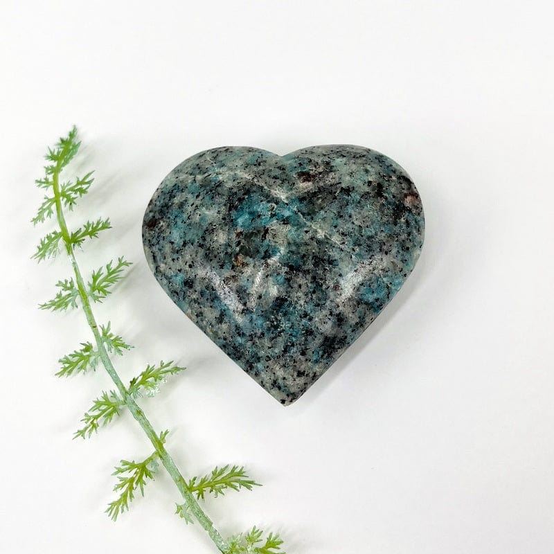 close up of the details on the amazonite heart 