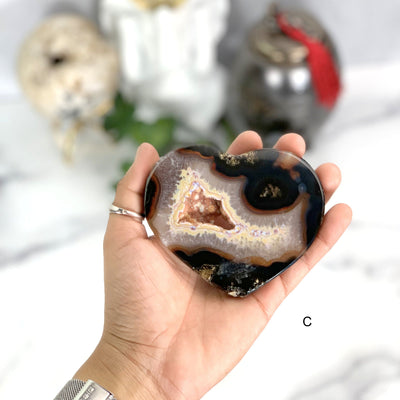Natural Agate Heart on hand(C)