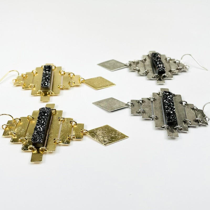side view of the earrings to show the thickness 