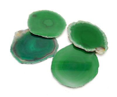 multiple agate slices displayed to show the differences in the color shades 