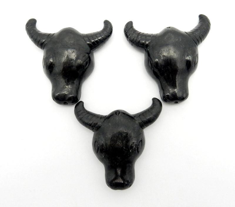 3 Bull Heads Top Center is Drilled For Wire Wrapping 