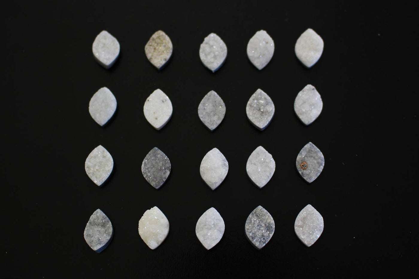 Cabochon - Marquise Druzy Cabochon -  in 4 rows of 5