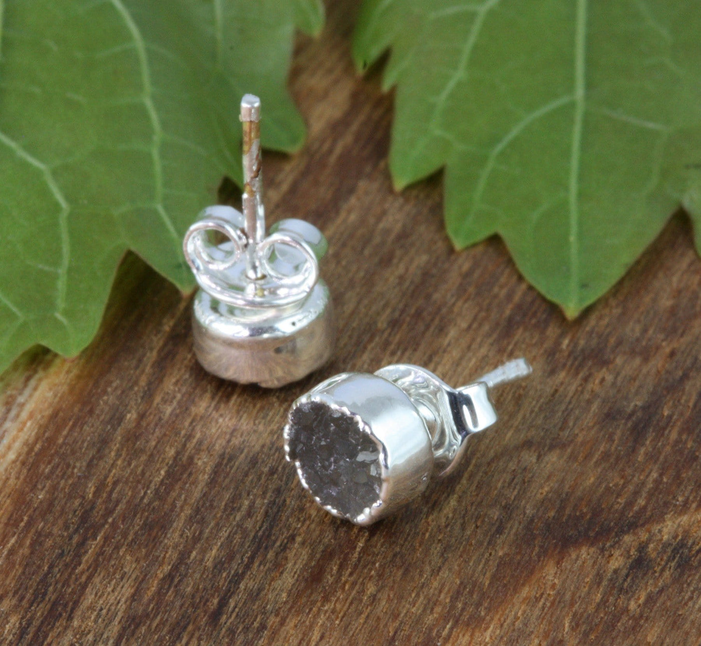 Tiny Round natural Druzy Stud Earrings in silver