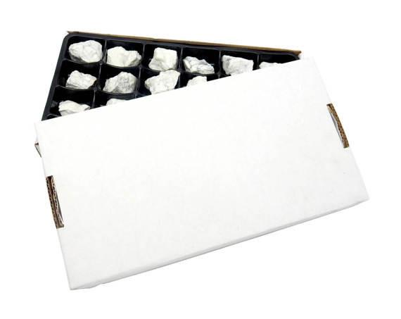 howlite chunk box with lid on white background