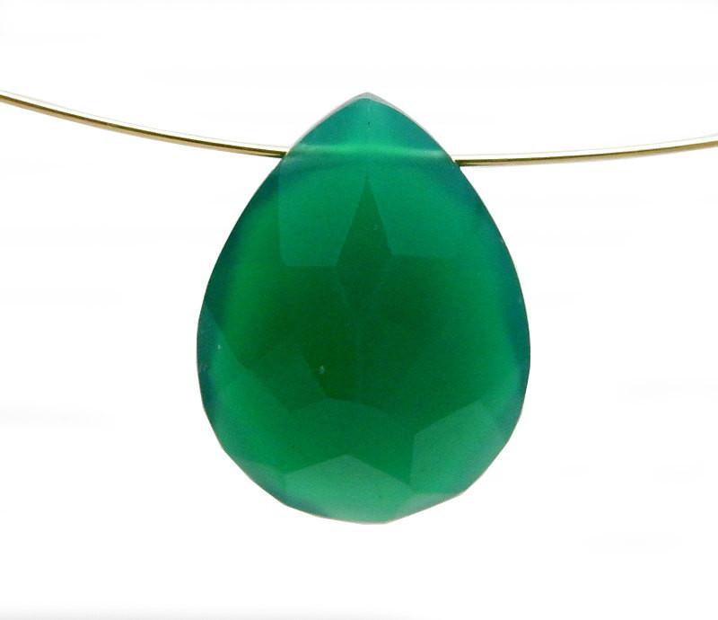 up close of the Green Onyx Top Drilled Teardrop Briolette Faceted Bead with a wire through the hole