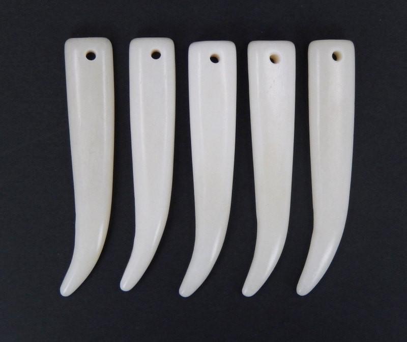 Horn Bead High Quality Bone Horn Pendant - Beautiful White Carved Bone Spike Top Drilled Bead (RK22B11-10)