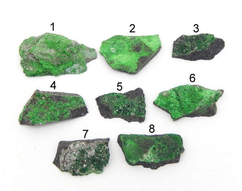 8 Variations of Uvarovite Stones 