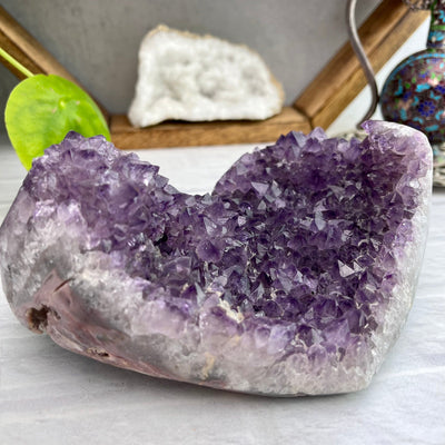 Cluster Amethyst Druzy Heart close up view of cluster and thickness