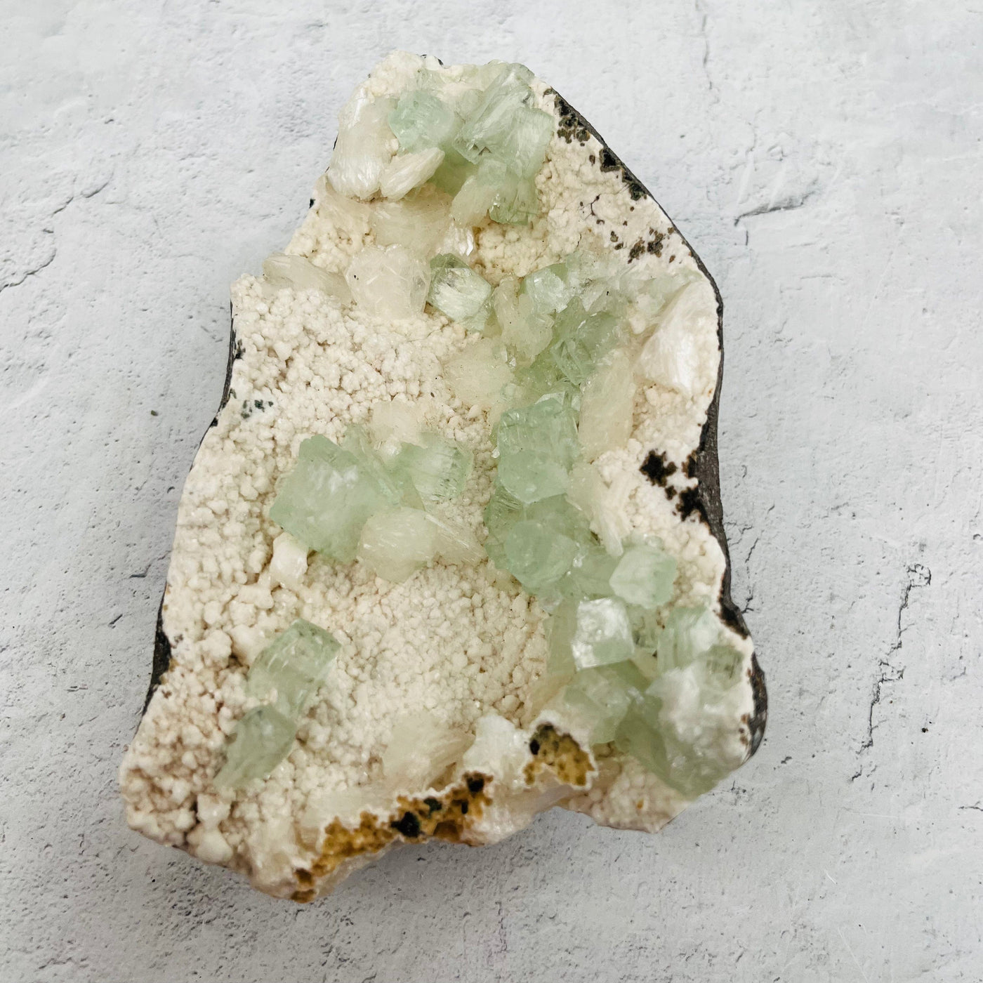Natural Green Apophyllite with Stilbite Crystals Clusters Zeolites