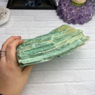 Green Free Form Fuchsite - side view of thickness 