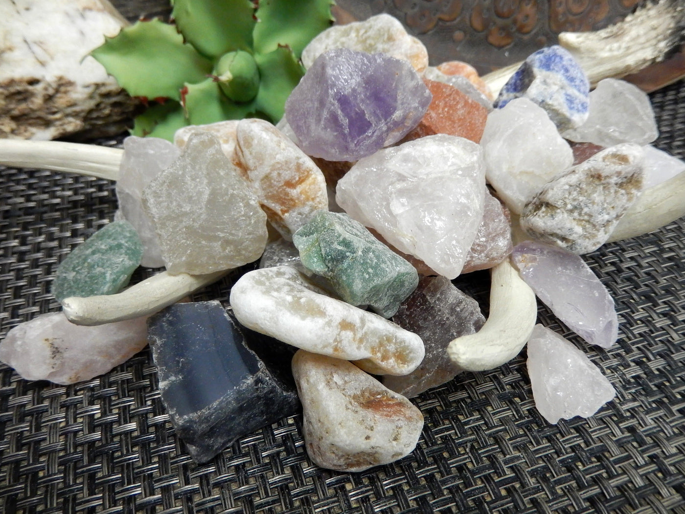 Minerals - Mix Natural Rough Gemstones Bag - 2.2 Lb - Tumbled Stones - Jewelry Supplies - Arts And Crafts ( RK157-02)