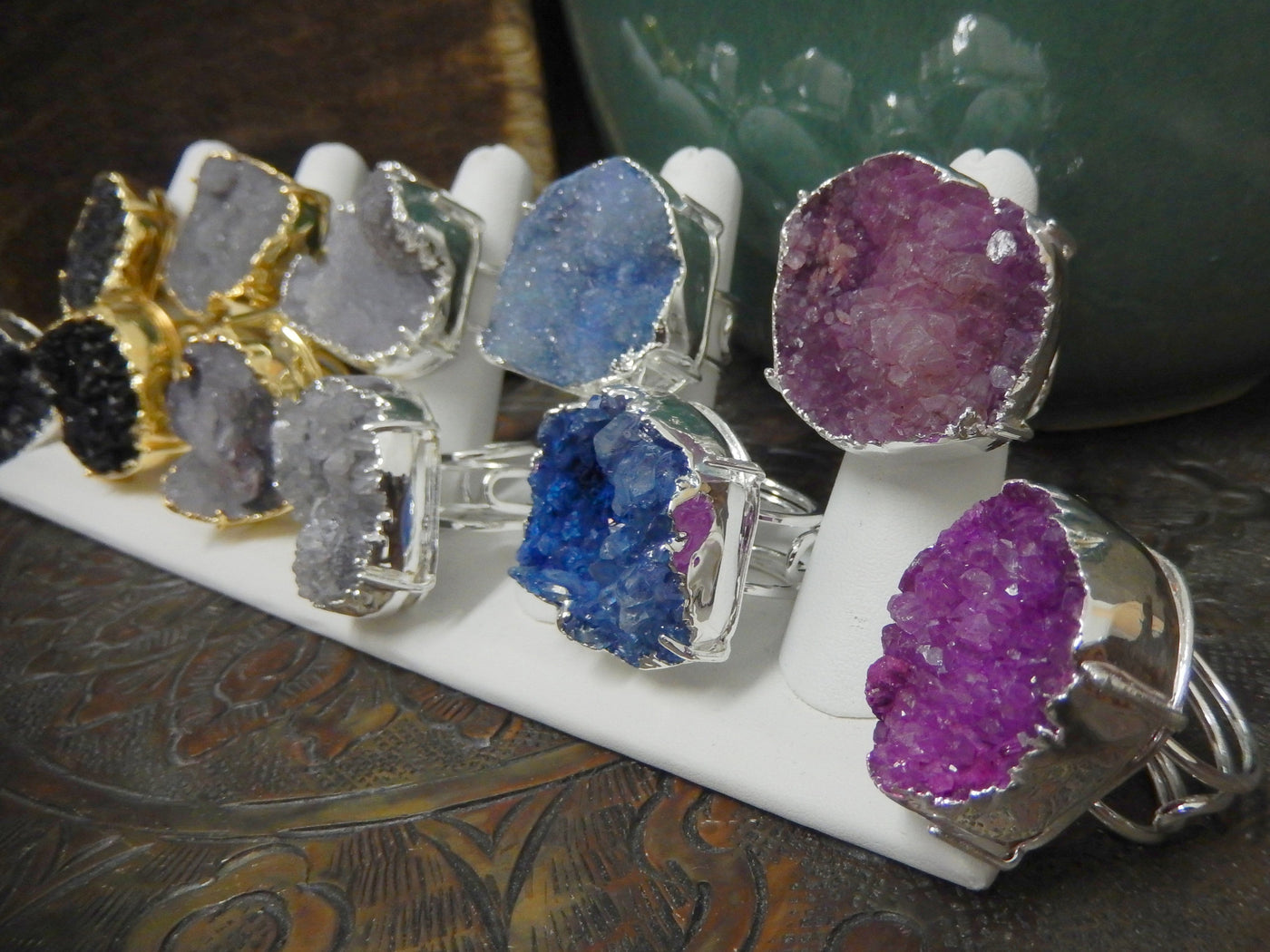 side view of the druzy adjustable ring for thickness reference