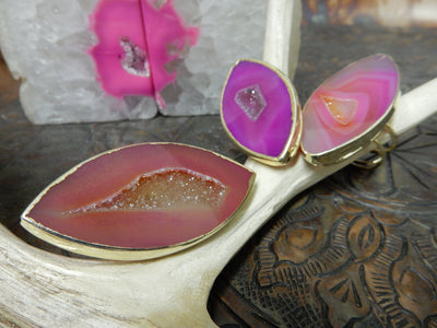 Picture of agate ring electroplated 24k gold.