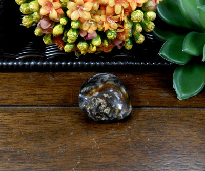 lace agate with decorations in the background